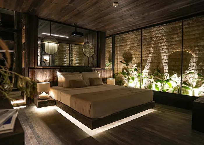 מלון Maja Luxury 4*